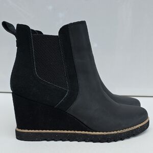 471 TOMS Maddie Black Leather & Suede Wedge Chelsea Boots - Size 11 W